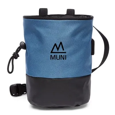 ¿Cómo organizo los artículos de mi mochila deportiva?